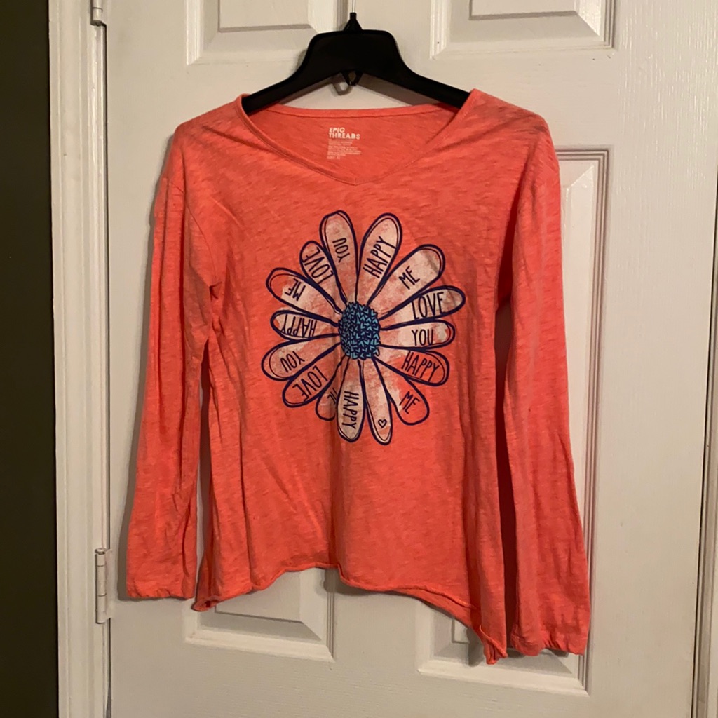 Epic Threads Top